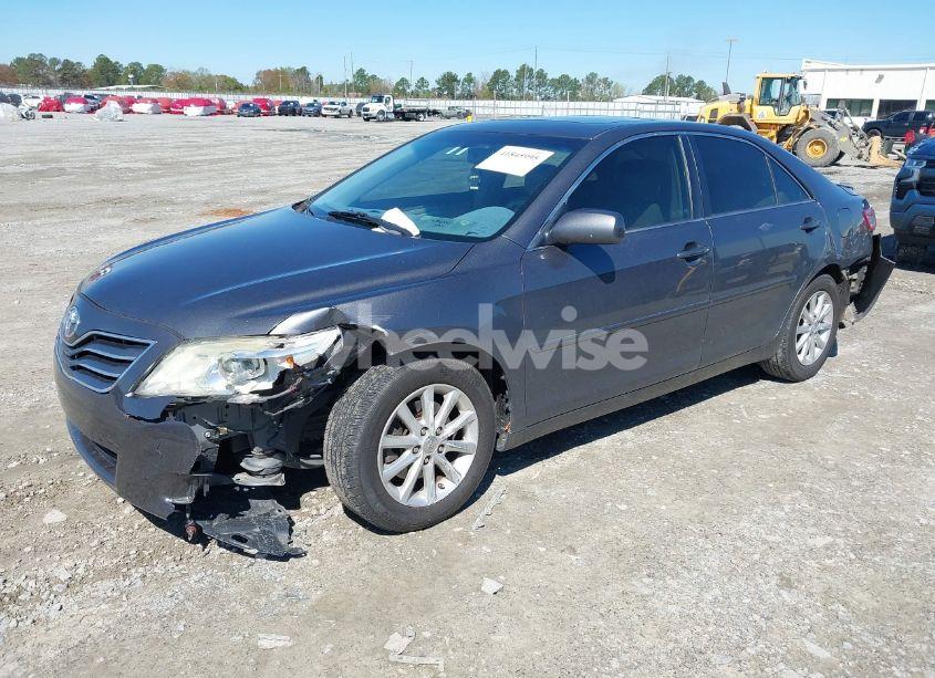 Photo 2 of 2011 Toyota Camry SE/LE/XLE (VIN 4T1BK3EK4BU629587)
