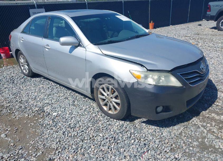 2011 Toyota Camry XLE V6 (VIN 4T1BK3EK5BU127316) main photo