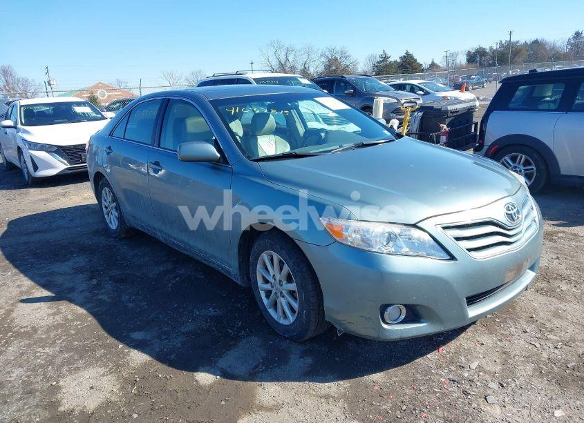2011 Toyota Camry XLE V6 (VIN 4T1BK3EK5BU613608) main photo