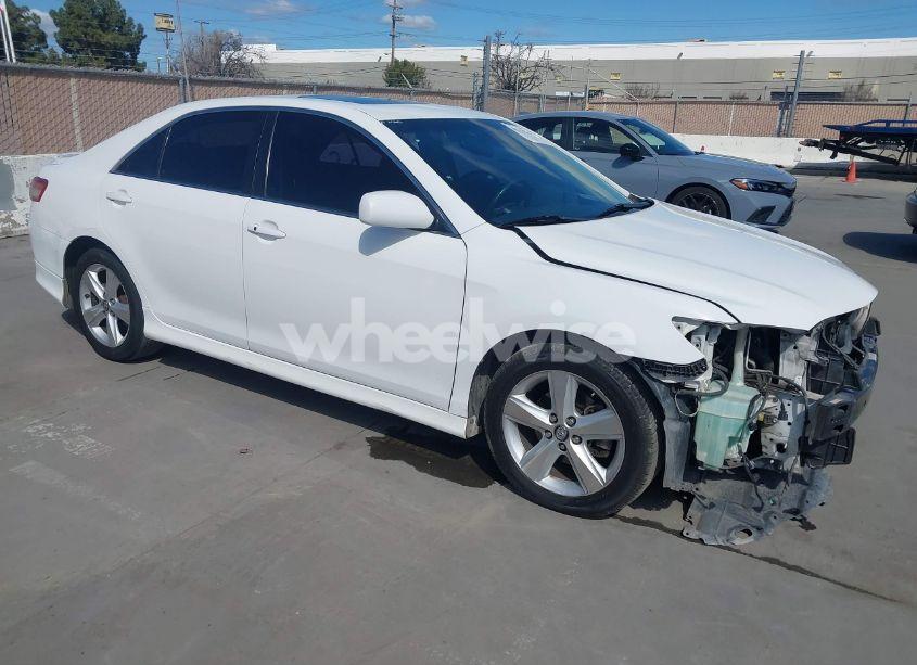 2011 Toyota Camry SE V6 (VIN 4T1BK3EK5BU614516) main photo