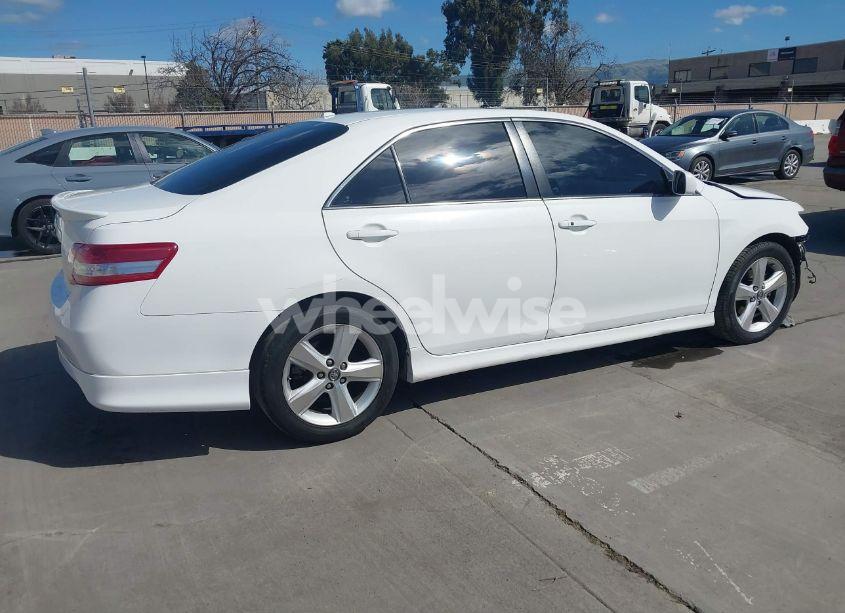 Photo 4 of 2011 Toyota Camry SE V6 (VIN 4T1BK3EK5BU614516)