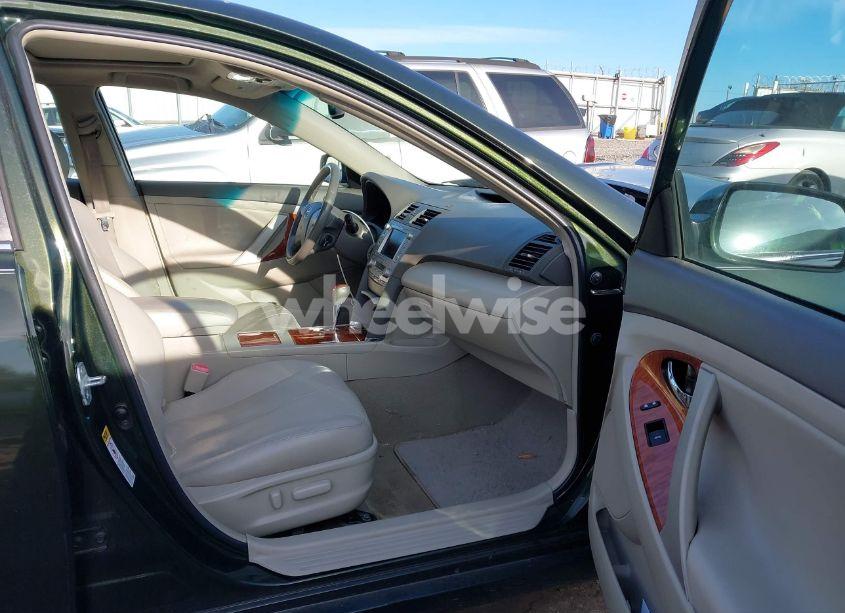 Photo 5 of 2011 Toyota Camry (VIN 4T1BK3EK5BU616315)