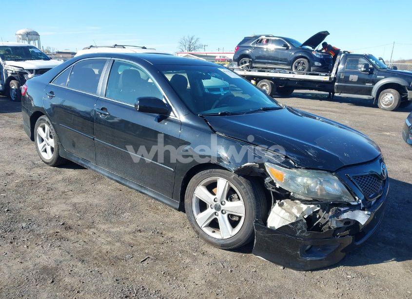 2011 Toyota Camry SE V6 (VIN 4T1BK3EK6BU120133) main photo