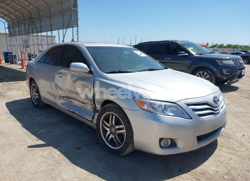 2011 Toyota Camry XLE V6 (VIN 4T1BK3EK6BU132508) main photo