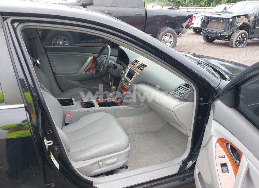 Photo 5 of 2010 Toyota Camry SE/LE/XLE (VIN 4T1BK3EK7AU113836)