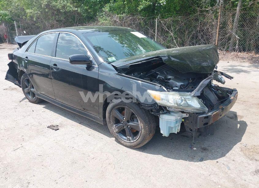 2011 Toyota Camry SE V6 (VIN 4T1BK3EK7BU118956) main photo
