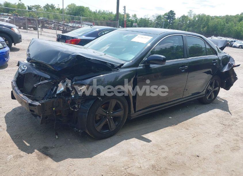 Photo 2 of 2011 Toyota Camry SE V6 (VIN 4T1BK3EK7BU118956)