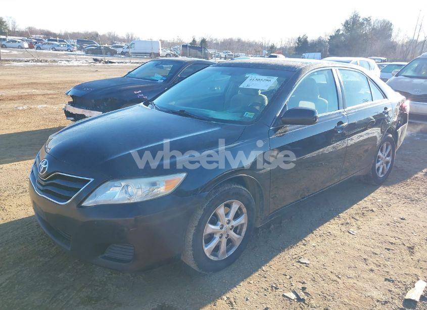 Photo 2 of 2011 Toyota Camry LE (VIN 4T1BK3EK7BU121873)