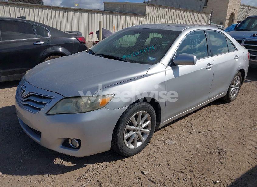 Photo 2 of 2011 Toyota Camry XLE V6 (VIN 4T1BK3EK7BU126734)