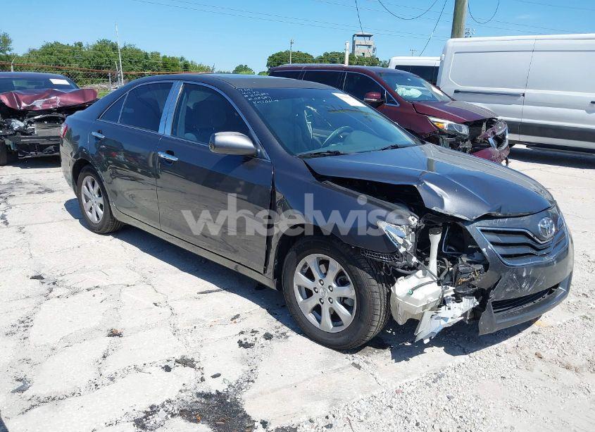 2011 Toyota Camry LE V6 (VIN 4T1BK3EK7BU132002) main photo