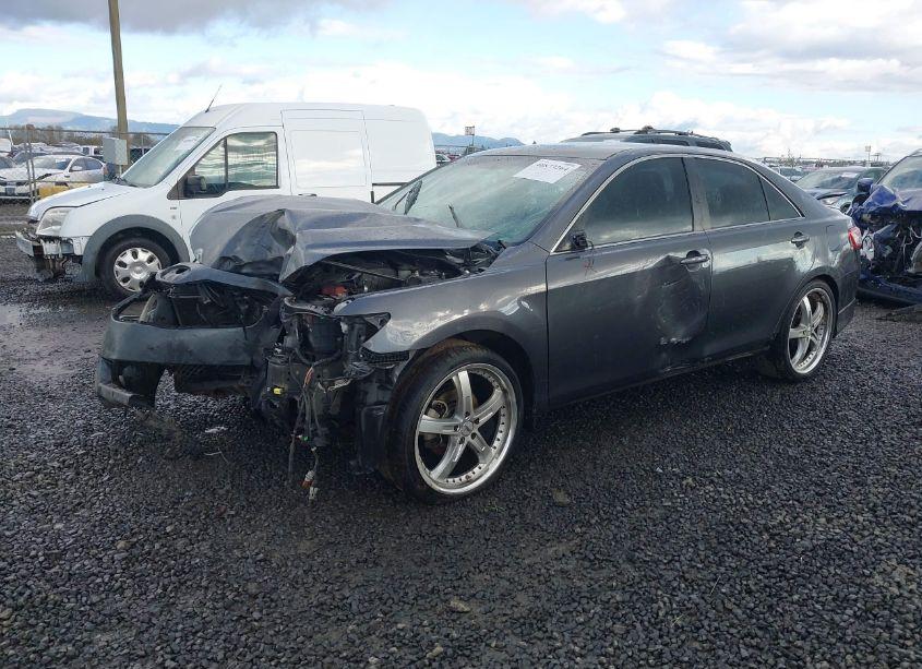 Photo 2 of 2011 Toyota Camry SE V6 (VIN 4T1BK3EK8BU622447)