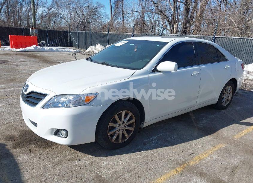 Photo 2 of 2011 Toyota Camry XLE V6 (VIN 4T1BK3EK8BU625493)