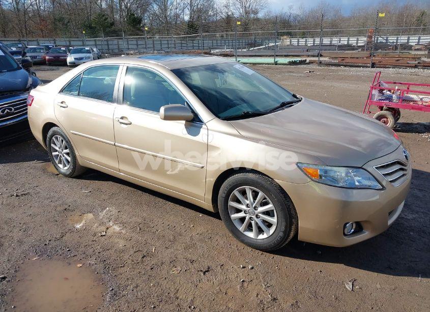 2010 Toyota Camry XLE V6 (VIN 4T1BK3EK9AU115930) main photo