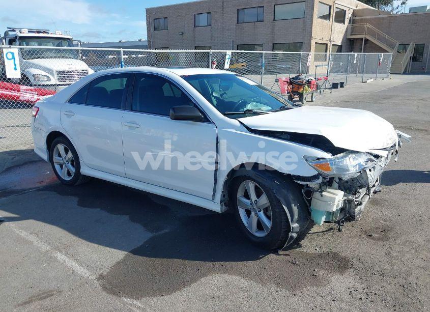2010 Toyota Camry SE V6 (VIN 4T1BK3EK9AU604666) main photo