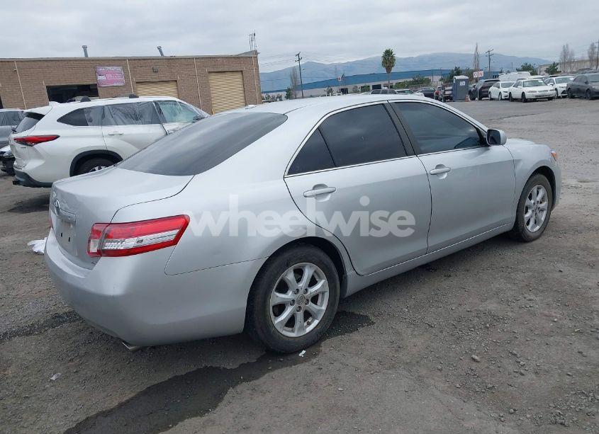 Photo 4 of 2011 Toyota Camry LE V6 (VIN 4T1BK3EK9BU124564)