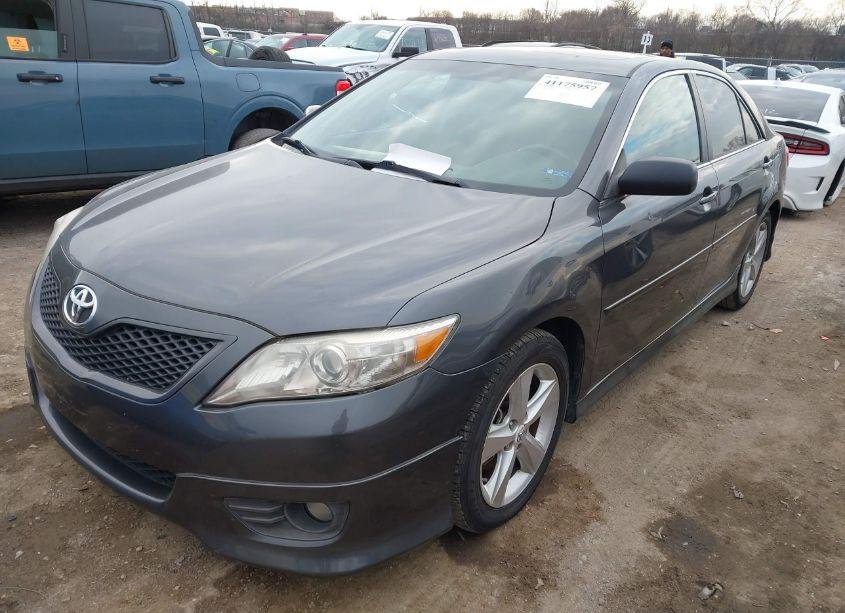 Photo 2 of 2011 Toyota Camry SE V6 (VIN 4T1BK3EK9BU629665)