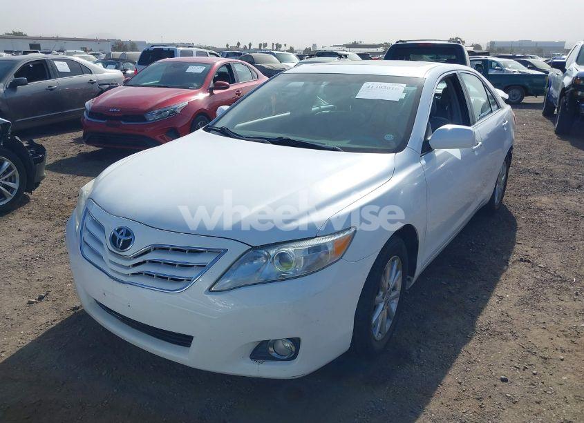 Photo 2 of 2011 Toyota Camry XLE V6 (VIN 4T1BK3EK9BU630749)