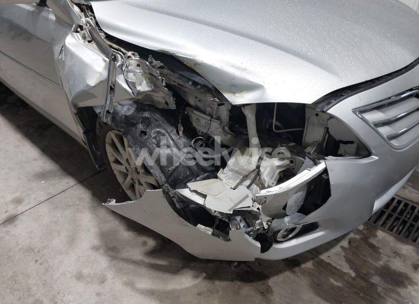 Photo 6 of 2011 Toyota Camry XLE V6 (VIN 4T1BK3EKXBU126825)