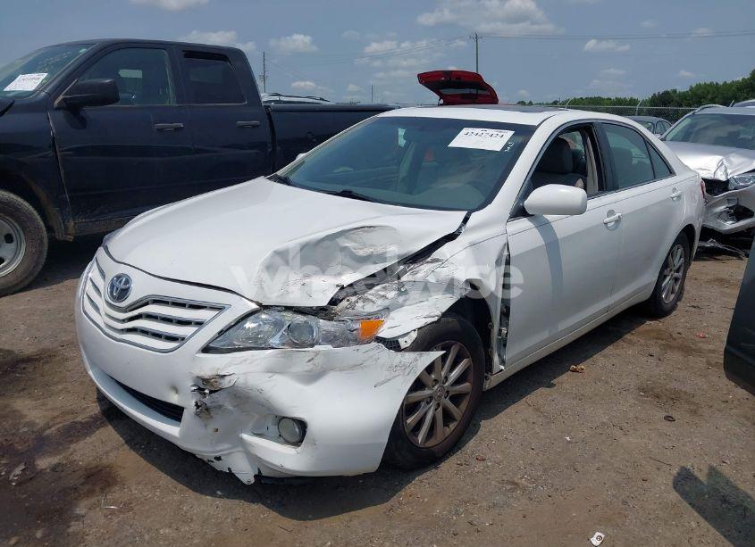 Photo 2 of 2011 Toyota Camry XLE V6 (VIN 4T1BK3EKXBU610641)