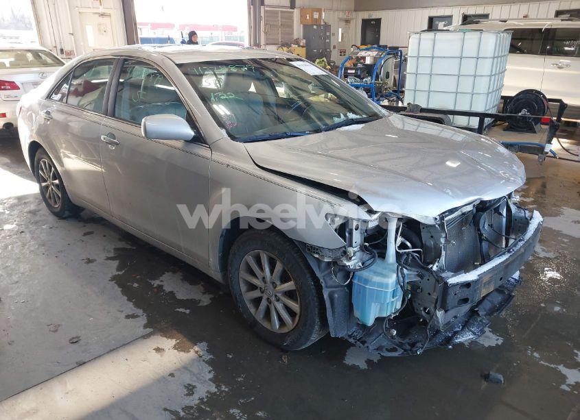 2011 Toyota Camry XLE V6 (VIN 4T1BK3EKXBU611983) main photo