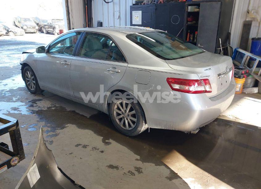 Photo 3 of 2011 Toyota Camry XLE V6 (VIN 4T1BK3EKXBU611983)