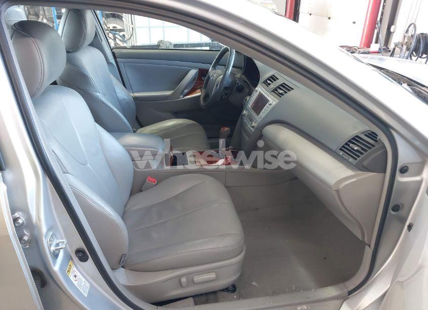 Photo 5 of 2011 Toyota Camry XLE V6 (VIN 4T1BK3EKXBU611983)