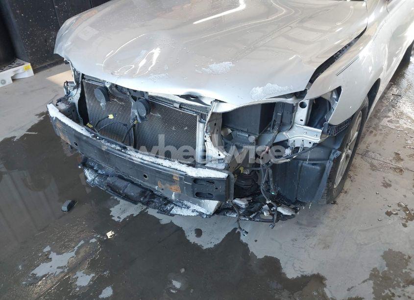 Photo 6 of 2011 Toyota Camry XLE V6 (VIN 4T1BK3EKXBU611983)