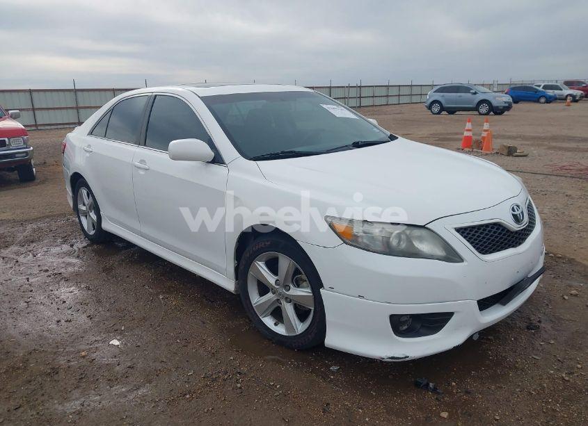2011 Toyota Camry SE V6 (VIN 4T1BK3EKXBU626953) main photo