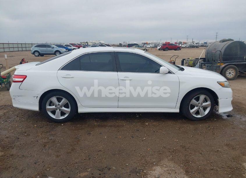 Photo 14 of 2011 Toyota Camry SE V6 (VIN 4T1BK3EKXBU626953)