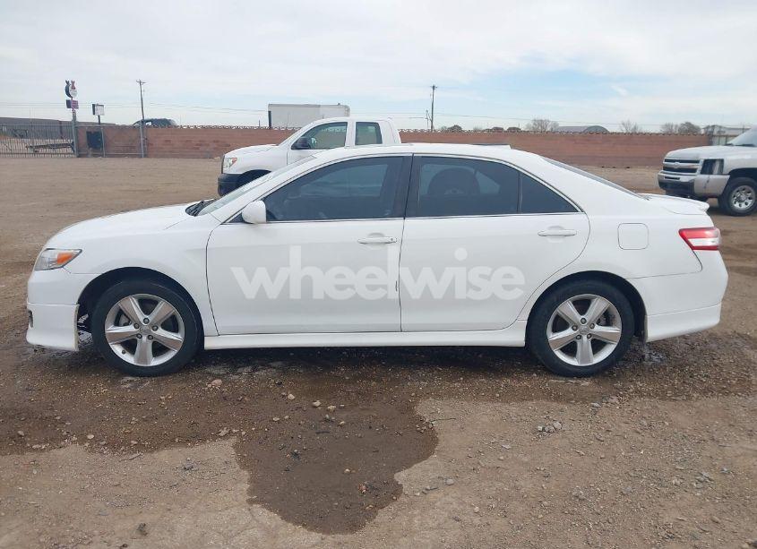 Photo 15 of 2011 Toyota Camry SE V6 (VIN 4T1BK3EKXBU626953)