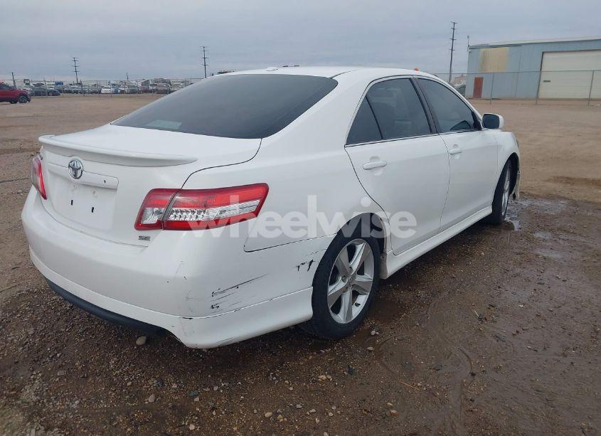 Photo 4 of 2011 Toyota Camry SE V6 (VIN 4T1BK3EKXBU626953)