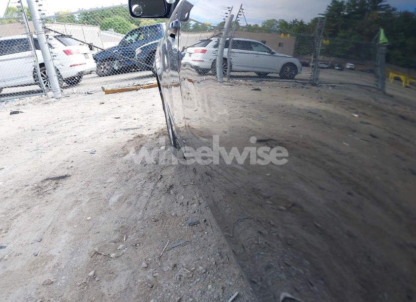 Photo 6 of 2011 Toyota Camry XLE V6 (VIN 4T1BK3EKXBU629304)