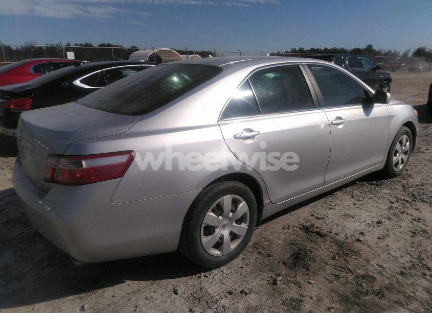 Photo 4 of 2007 Toyota Camry LE V6 (VIN 4T1BK46K07U030455)