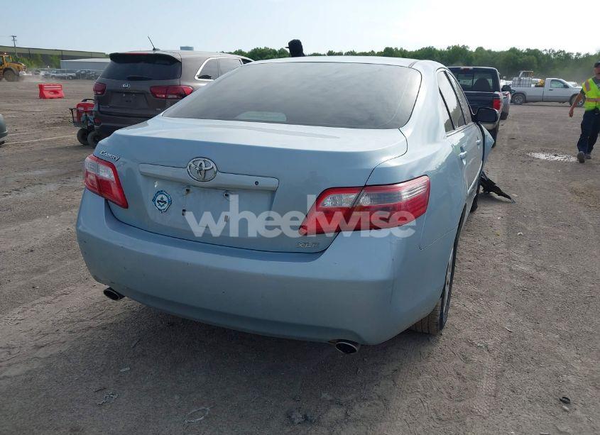 Photo 4 of 2007 Toyota Camry LE V6/SE V6/XLE V6 (VIN 4T1BK46K07U551949)