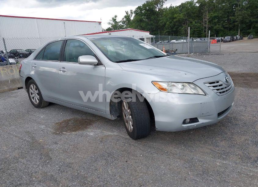 2007 Toyota Camry XLE V6 (VIN 4T1BK46K17U021862) main photo