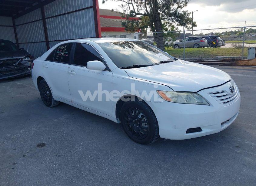 2007 Toyota Camry LE V6 (VIN 4T1BK46K17U500296) main photo