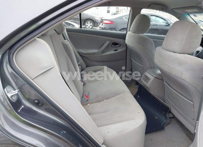 Photo 8 of 2007 Toyota Camry LE V6 (VIN 4T1BK46K17U552060)