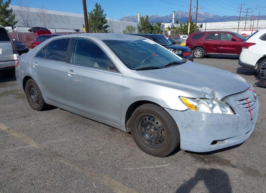 2007 Toyota Camry LE V6 (VIN 4T1BK46K27U520413) main photo