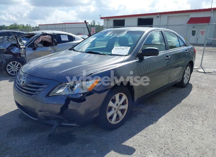 Photo 2 of 2007 Toyota Camry LE V6 (VIN 4T1BK46K27U551984)