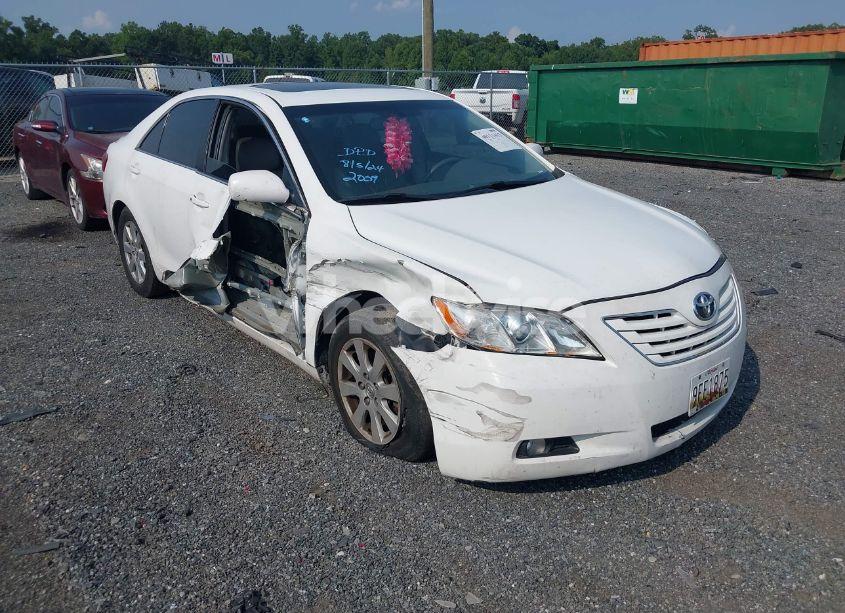 2009 Toyota Camry XLE V6 (VIN 4T1BK46K29U582106) main photo