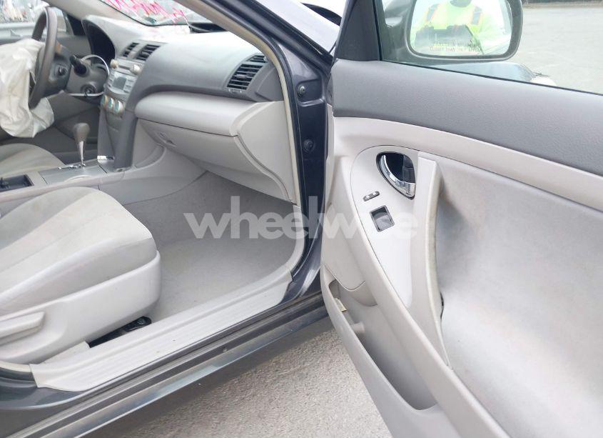 Photo 5 of 2009 Toyota Camry LE V6 (VIN 4T1BK46K29U588245)