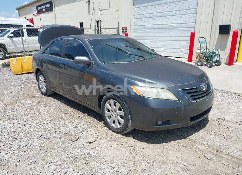 2007 Toyota Camry XLE V6 (VIN 4T1BK46K37U015142) main photo