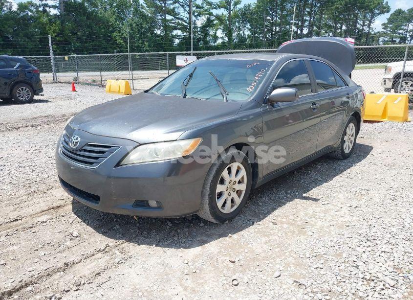Photo 2 of 2007 Toyota Camry XLE V6 (VIN 4T1BK46K37U015142)