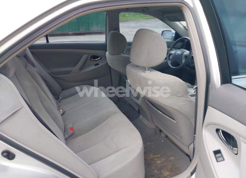 Photo 8 of 2007 Toyota Camry LE V6/SE V6/XLE V6 (VIN 4T1BK46K37U033236)