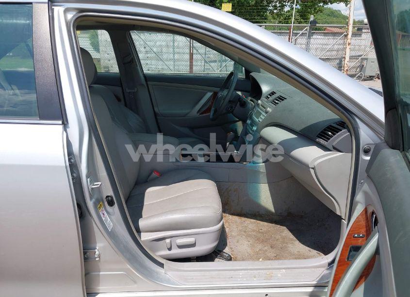 Photo 5 of 2009 Toyota Camry XLE V6 (VIN 4T1BK46K39U083671)