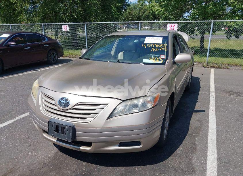 Photo 2 of 2009 Toyota Camry LE V6 (VIN 4T1BK46K39U577142)