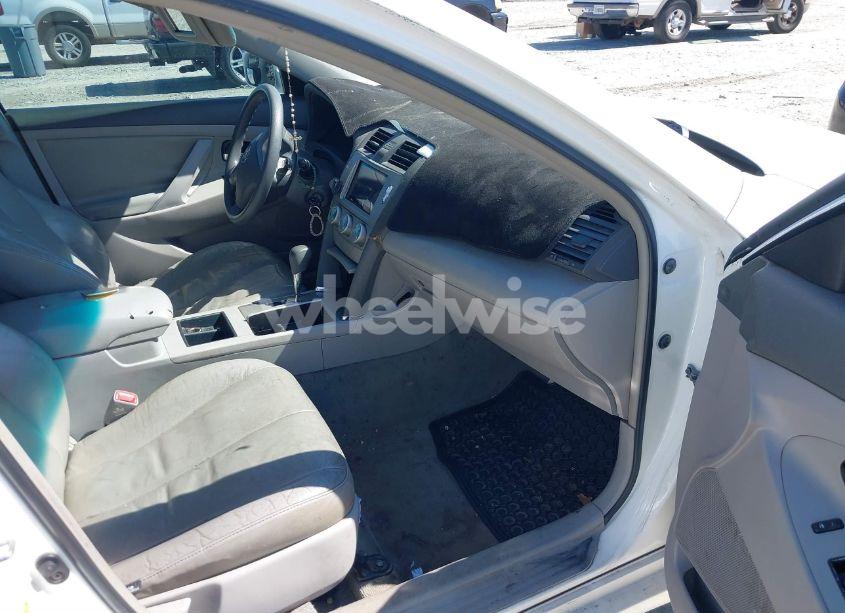 Photo 5 of 2009 Toyota Camry LE V6 (VIN 4T1BK46K39U587525)