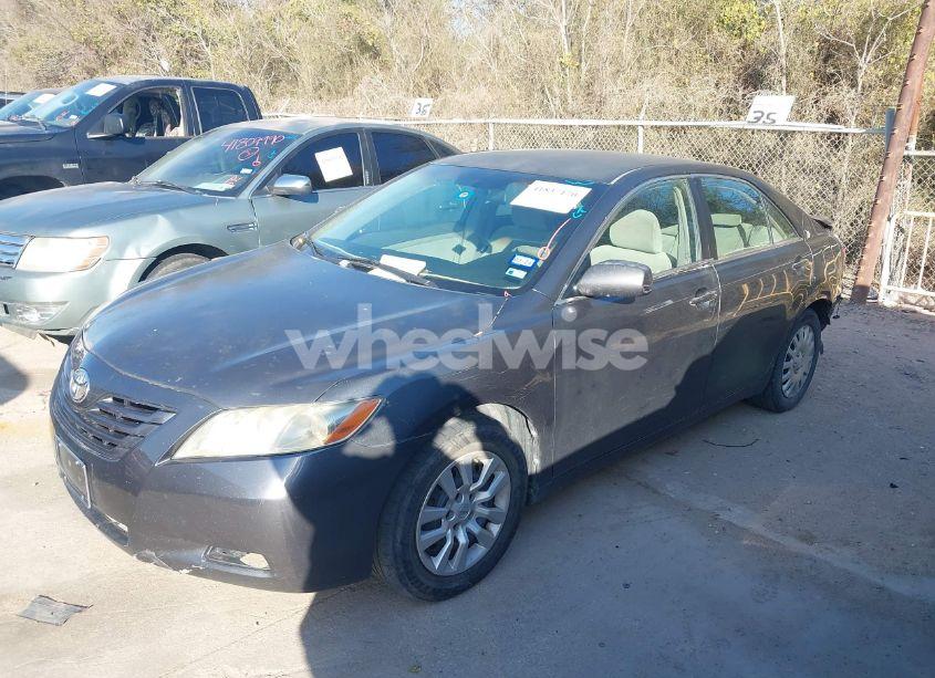Photo 2 of 2007 Toyota Camry LE V6 (VIN 4T1BK46K47U028255)