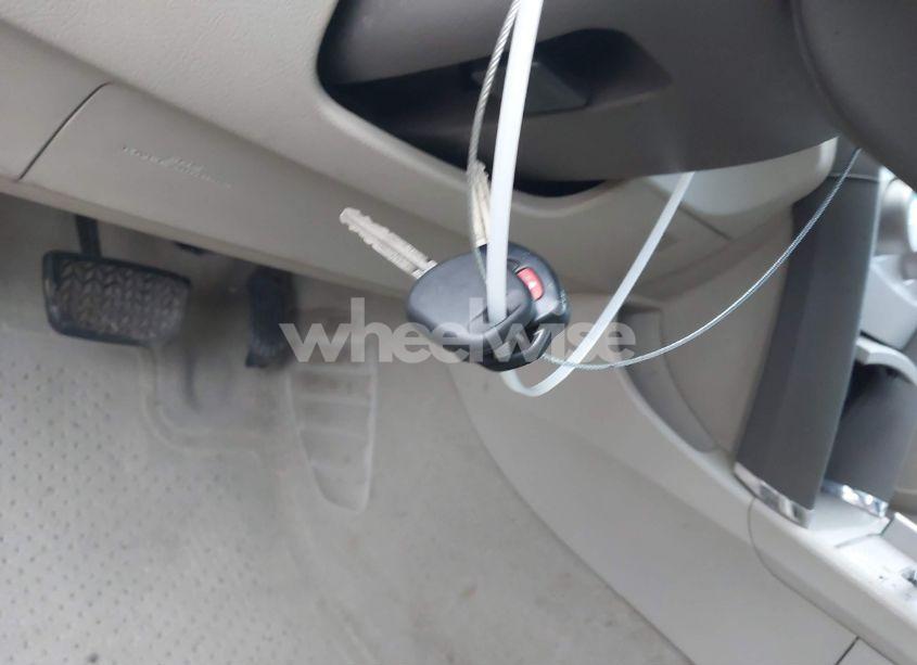 Photo 11 of 2009 Toyota Camry LE V6 (VIN 4T1BK46K49U580437)