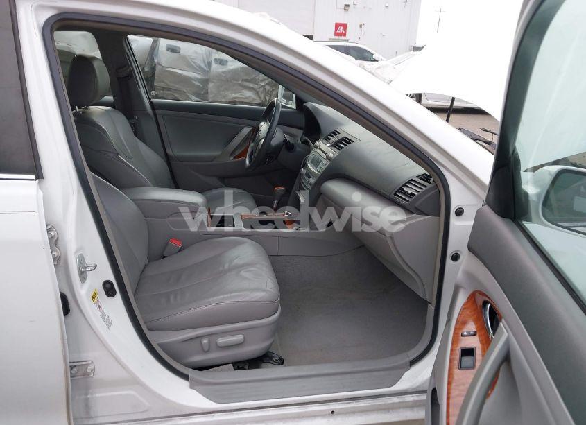 Photo 5 of 2009 Toyota Camry XLE V6 (VIN 4T1BK46K49U594340)